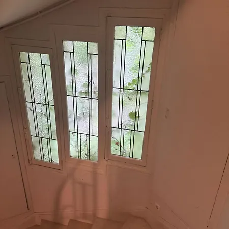 Апартаменты Cozy In 13e